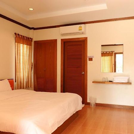 Viranya Resort Buriram Bagian luar foto